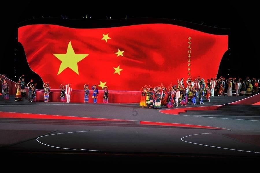 “第一夫人”收迪奥包，全程被偷拍